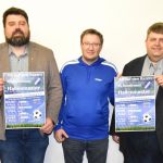 Präsentation des Plakats zum 16. Kunstrasenhallenmasters des SV Illschwang