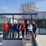 Installation der neuen Waldbaduhr