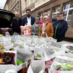 Initiative MEINE spendet Osterpakete