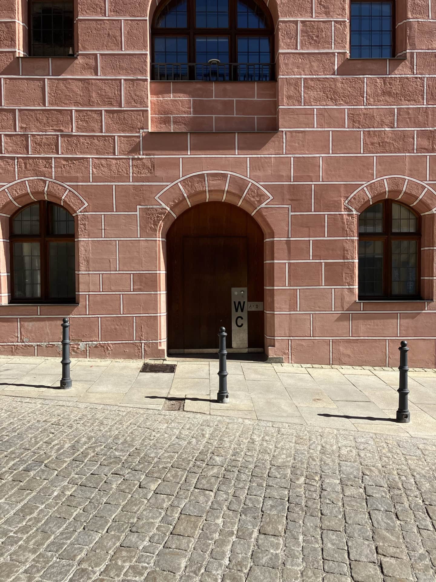 Öffentliche WC-Anlage im Rathaus Sulzbach‑Rosenberg ab 01.06.2026 geschlossen